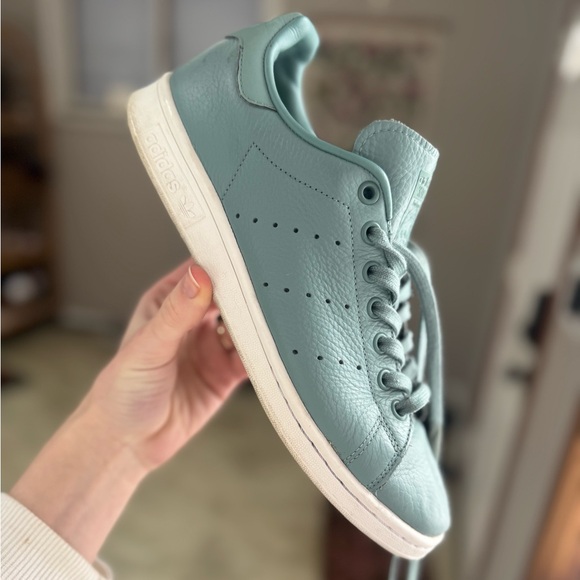 Adidas Teal Sneakers with Black Accents - Picture 2 of 13